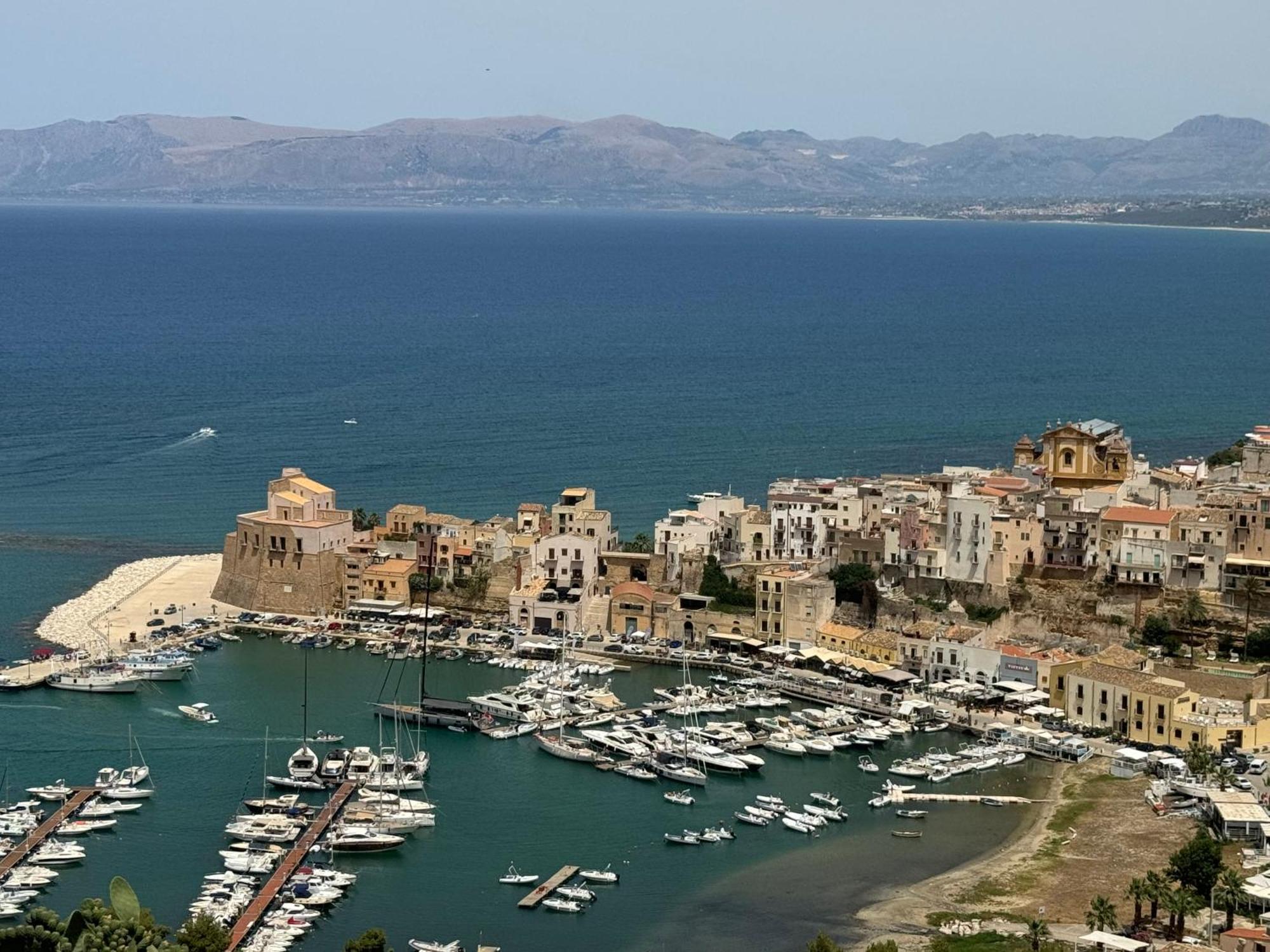 Mary Gery's Holiday home Castellammare del Golfo
